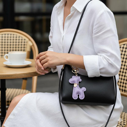 Handmade Cartoon Giraffe Keychain: PU Leather Bag Charm