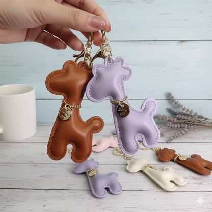 Handmade Cartoon Giraffe Keychain: PU Leather Bag Charm