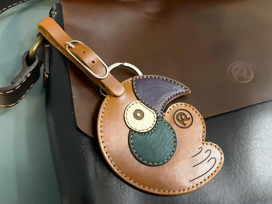 Handmade Leather Parrot Keychain: Colorful Bird Bag Hanger