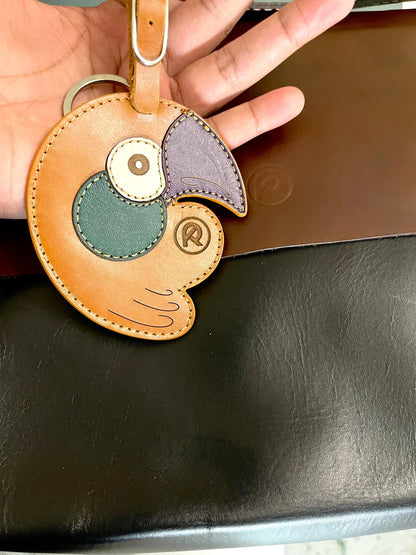 Handmade Leather Parrot Keychain: Colorful Bird Bag Hanger