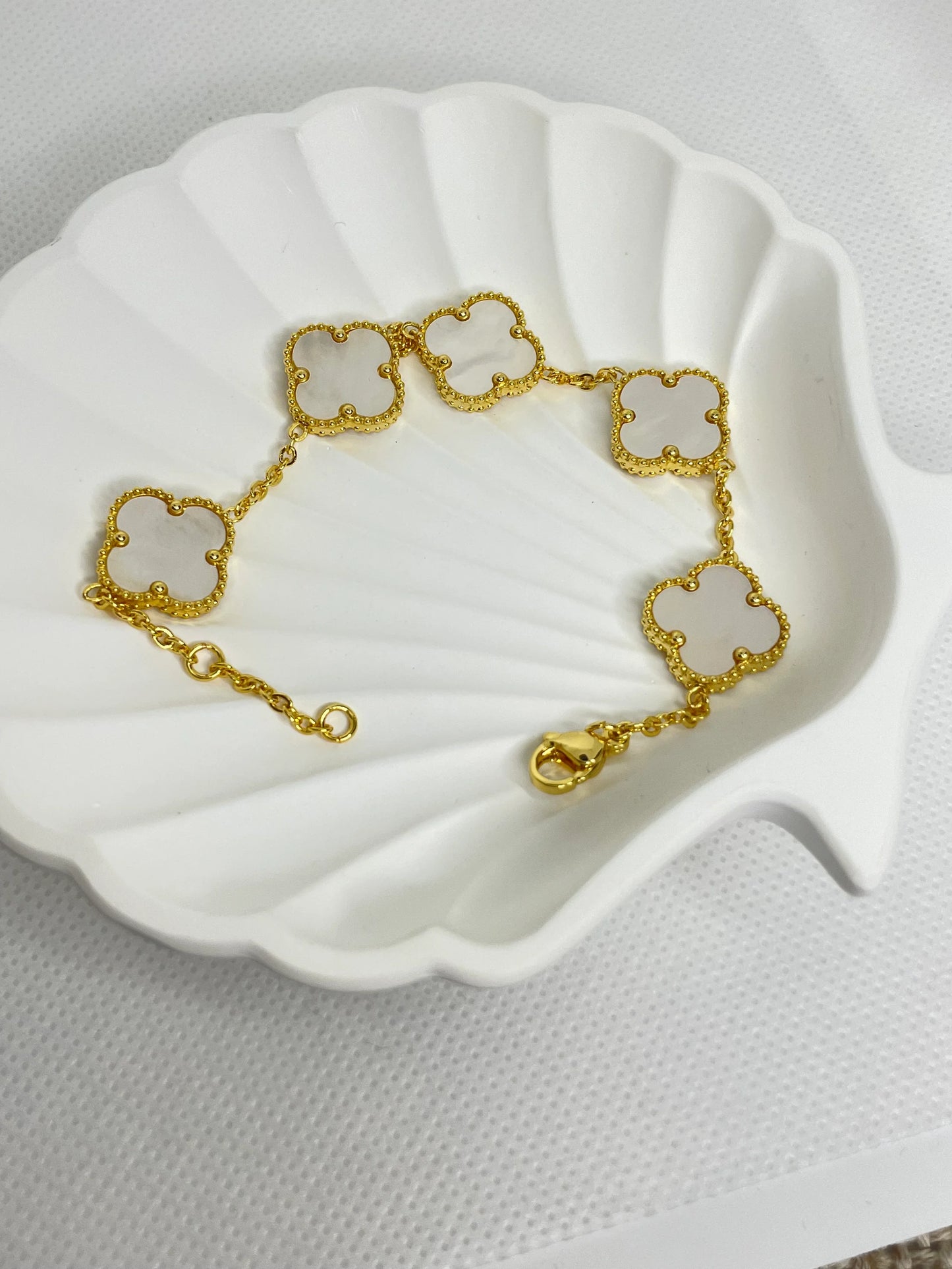 Four leaf clover bracelet gold plated stainless steel gift for her