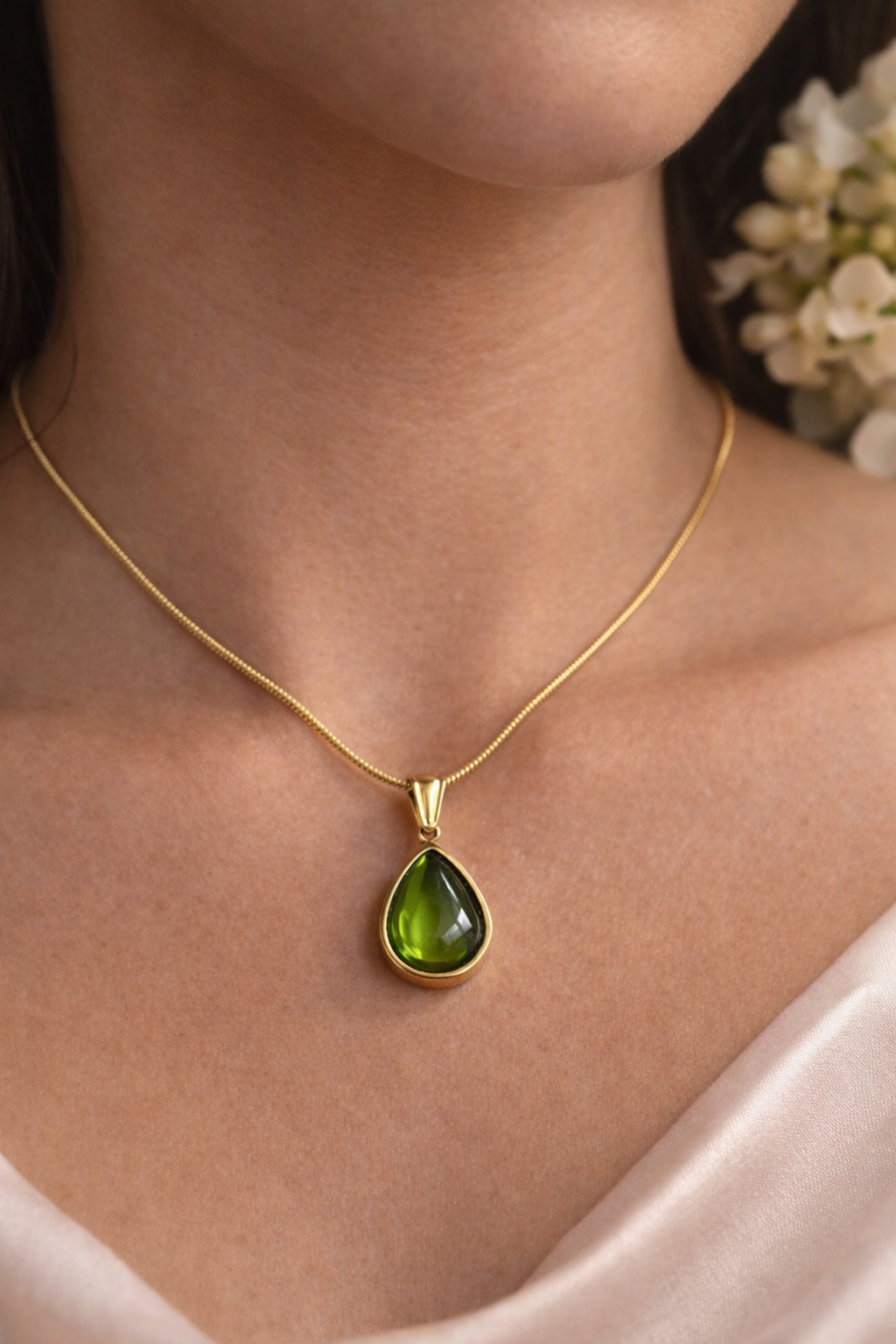 Gold Water Drop Pendant Necklace for Women – Trendy Stainless Steel Charm Necklace