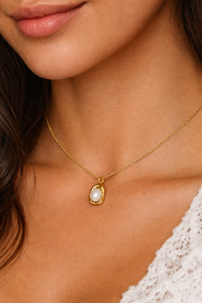 Trendy Gold Pearl Pendant Necklace for Women – Stainless Steel Link Chain