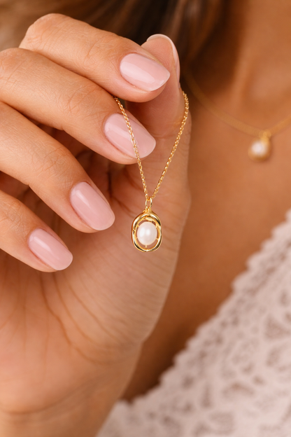 Trendy Gold Pearl Pendant Necklace for Women – Stainless Steel Link Chain